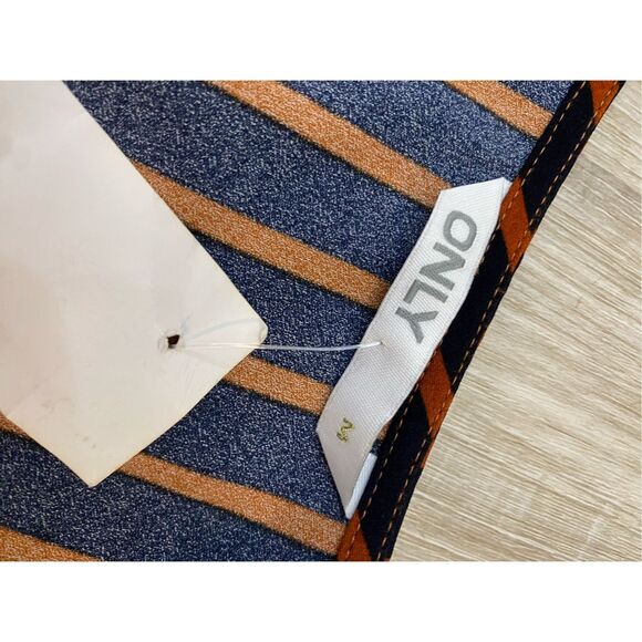 Only EUC Orange Navy Blue V-Neck Blouse, Size Medium - Picture 6 of 9